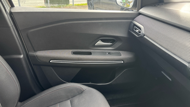 Dacia Jogger 1.0 TCe Extreme SE 5dr Petrol Estate